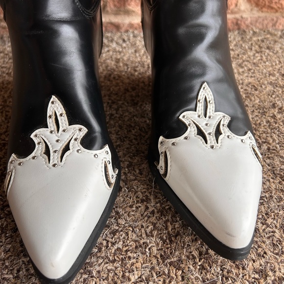 Cowgirl Boots Embroidered Pointed Toe Mid Calf Boots with Chunky Block Heel - Picture 11 of 16